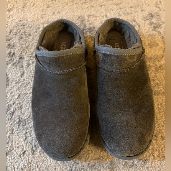 UGG Classic Slippers - charcoal grey- size 8/39 - Picture 2 of 16